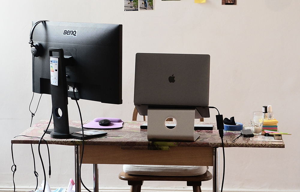 Zeiterfassung im Homeoffice: Rechtliche Vorgaben & Umsetzung Homeoffice setup