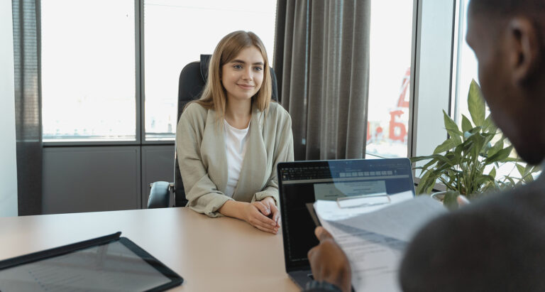 Ghosting im Bewerbungsprozess: Warum Bewerbende und Recruiter:innen schweigen (2026)